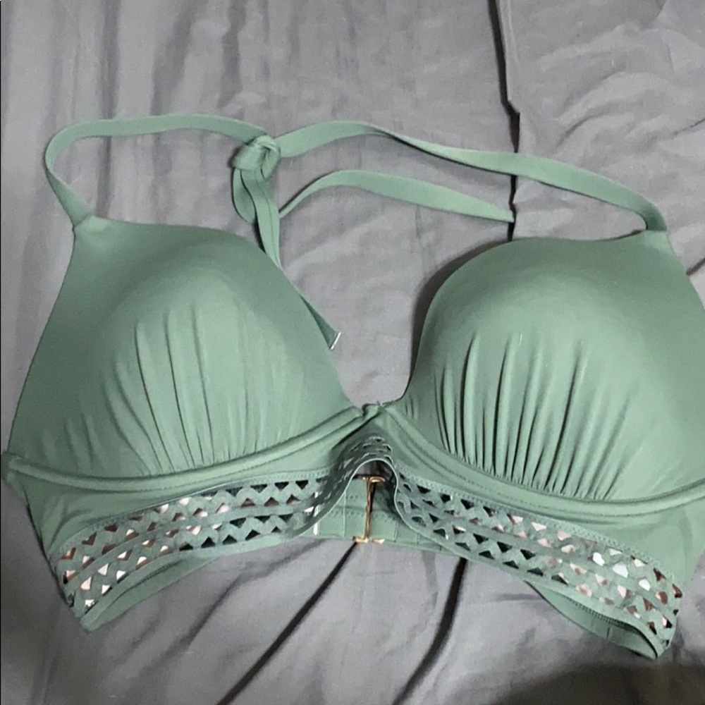 NWT Hatler Bikini Top